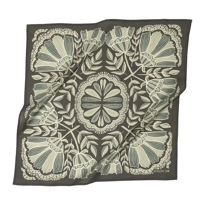 Handker Bandana No. 118 Evelyn shown open