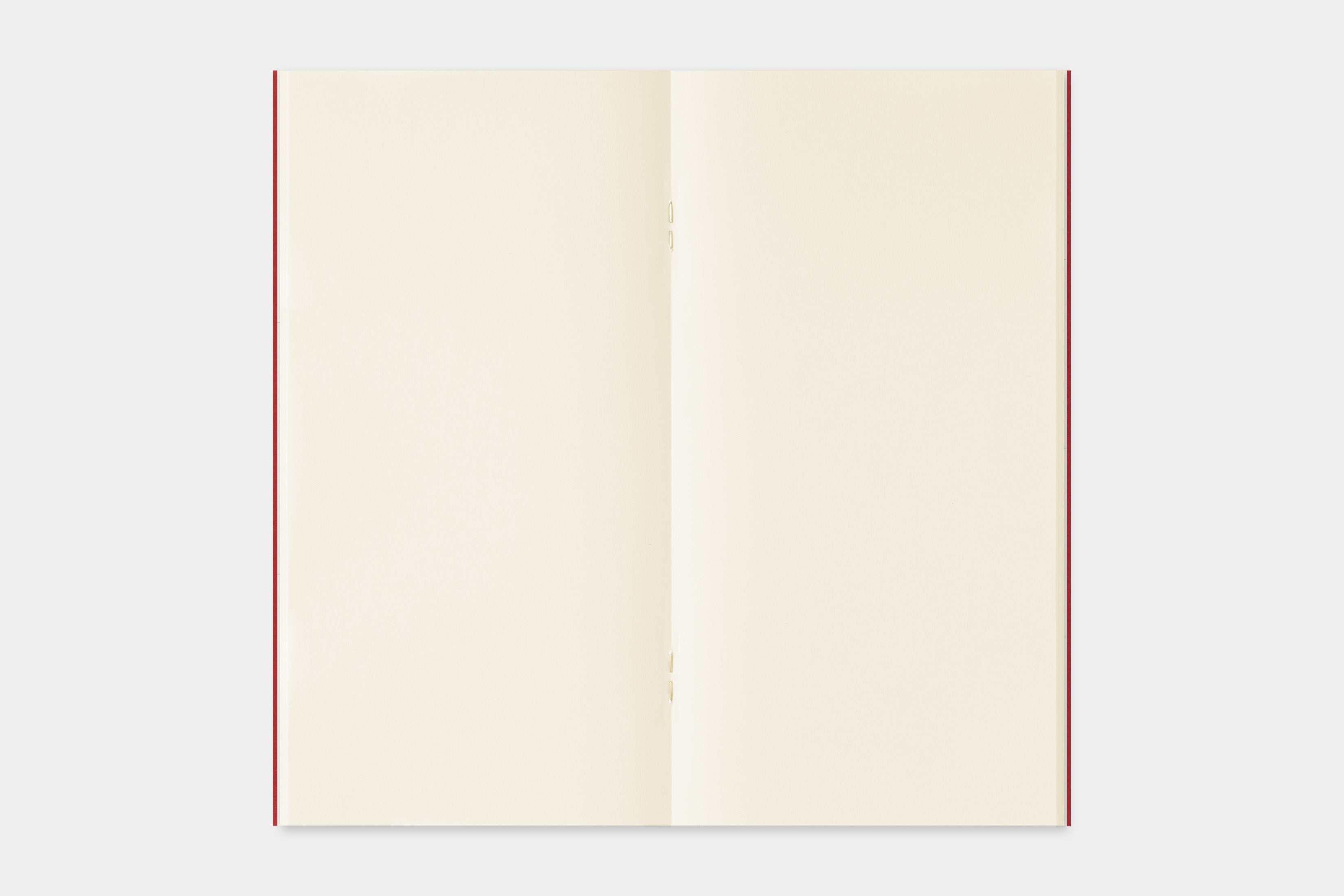 TRAVELER’S notebook Limited Edition LOVE AND TRIP Regular Refill