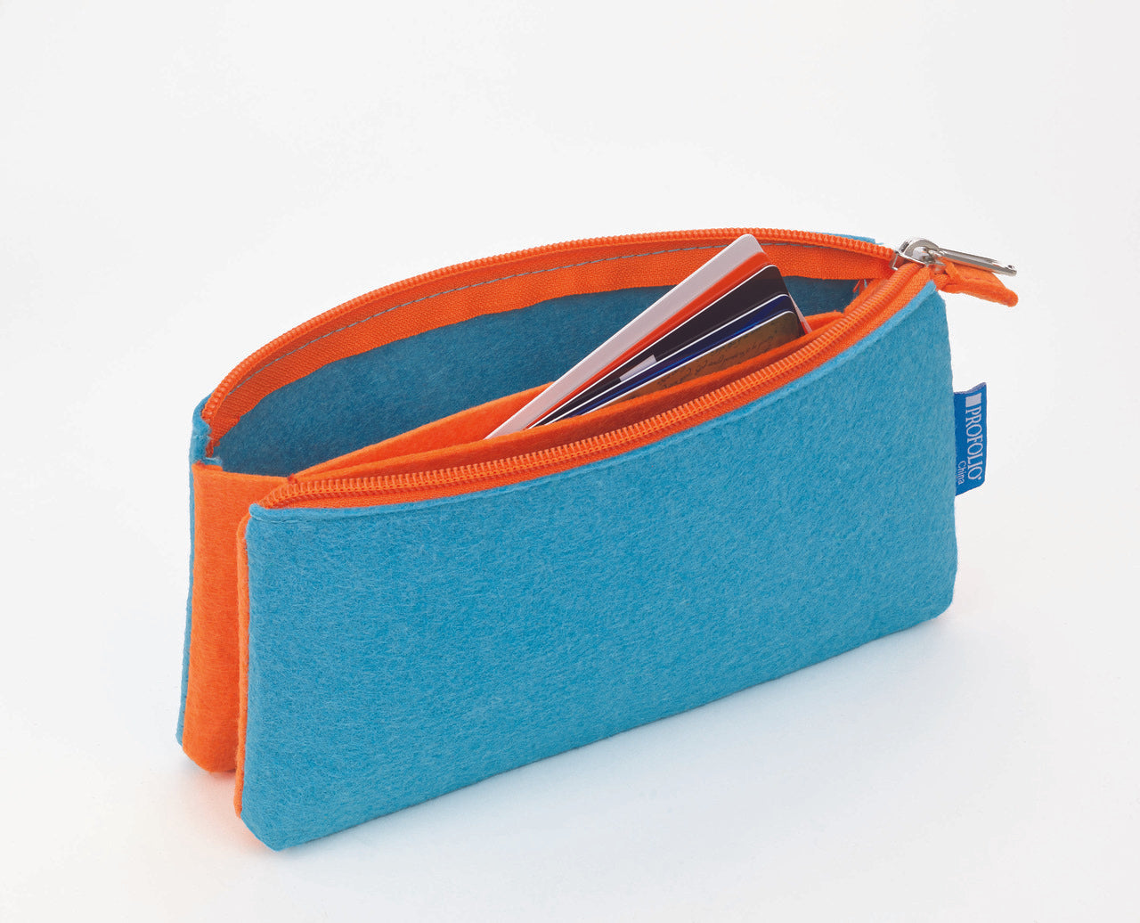 Itoya Profolio Midtown Pouches are designed to carry pens, pencils, markers and art supplies.