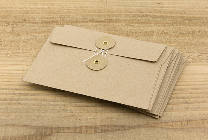 TRAVELER'S COMPANY Medium String Tie KRAFT ENVELOPE